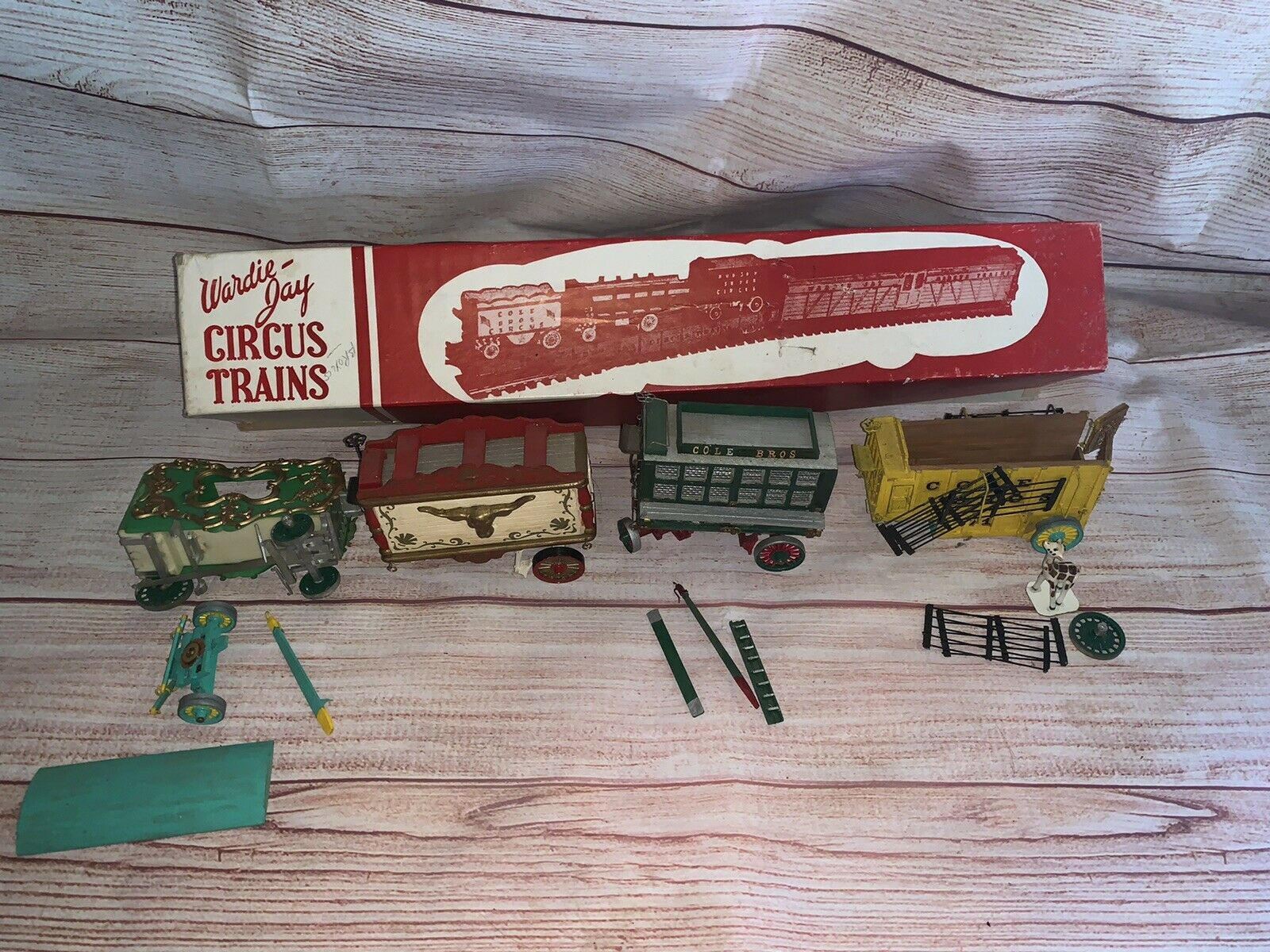 Vintage Wardie Jay Circus Train Cars Assembled & Painted Set Of 4