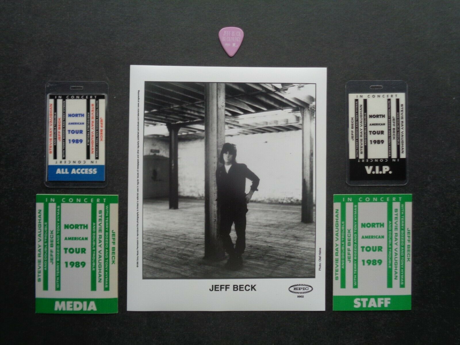 Jeff Beck,b/w Promo Photo,4 Vintage Backstage Passes,guitar Pick